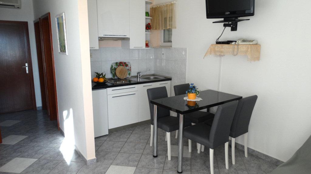 D&N Urlicic Apartment Omis Exterior photo